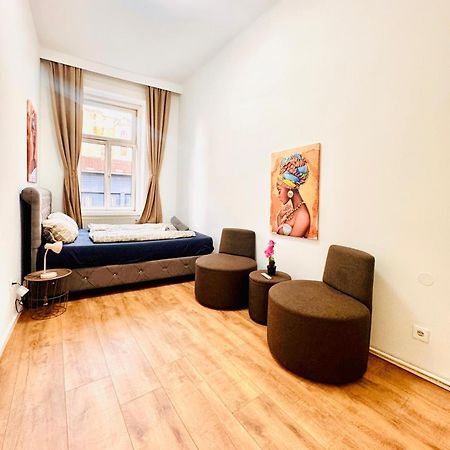 Cozy 9Br Shared Apartment, Only 12Min Walk To Augarten Wien Eksteriør billede