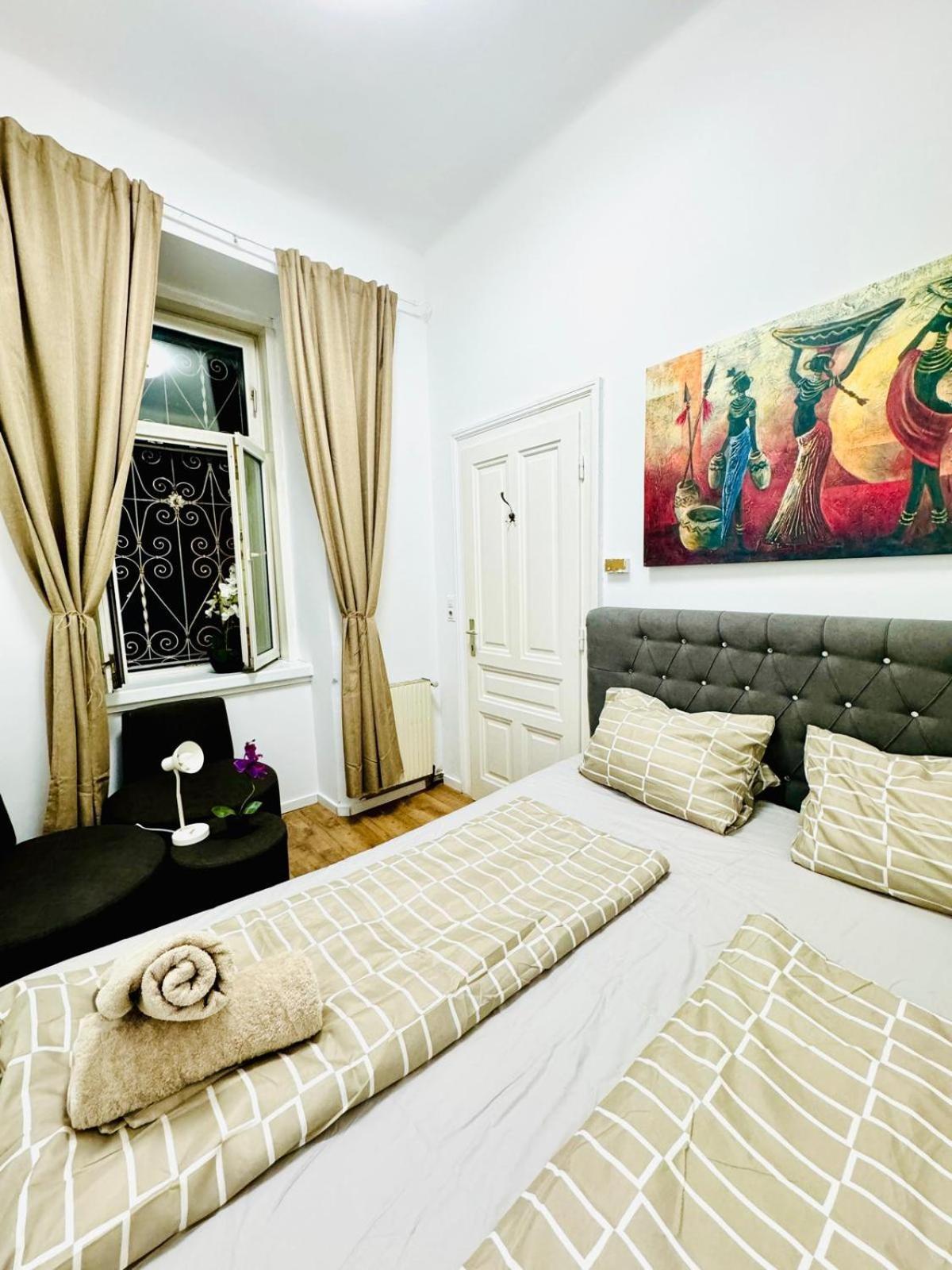 Cozy 9Br Shared Apartment, Only 12Min Walk To Augarten Wien Eksteriør billede