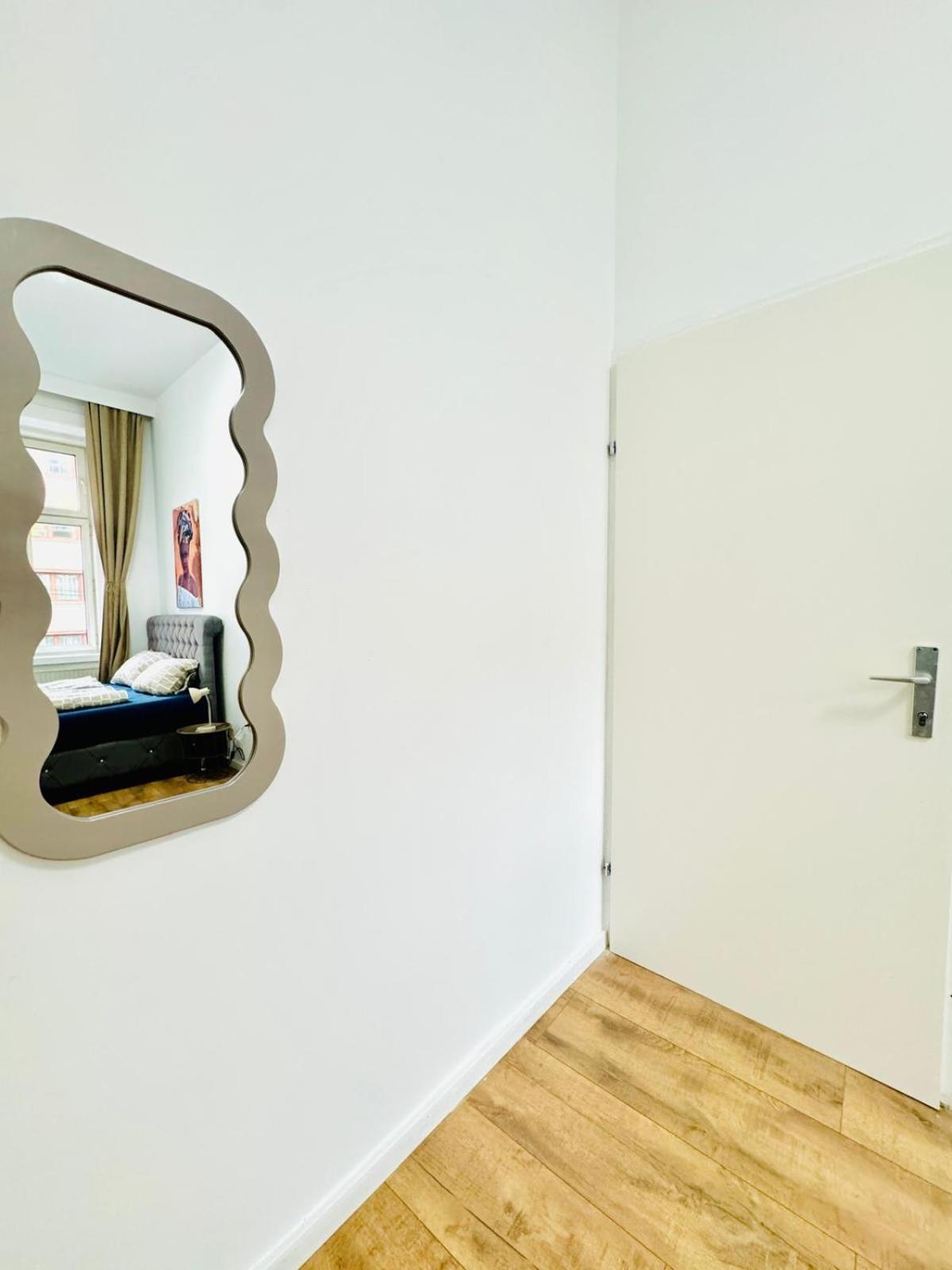 Cozy 9Br Shared Apartment, Only 12Min Walk To Augarten Wien Eksteriør billede