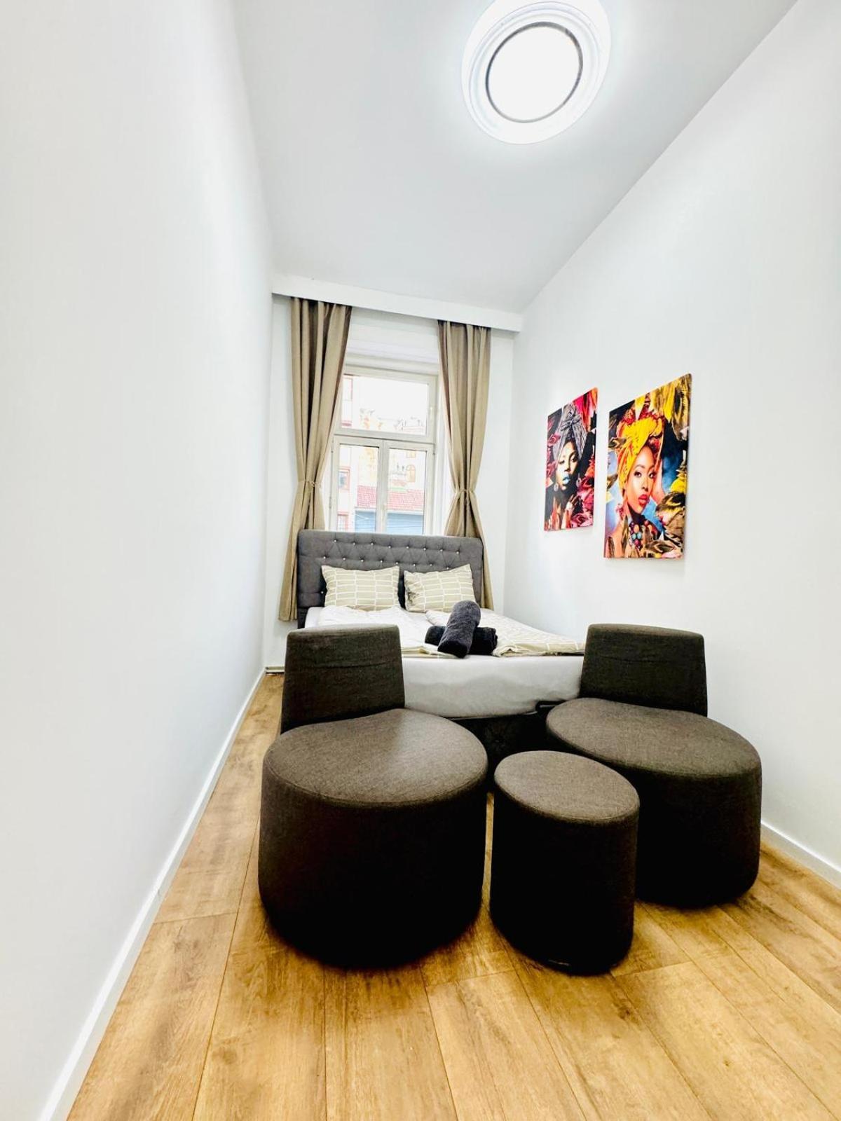 Cozy 9Br Shared Apartment, Only 12Min Walk To Augarten Wien Eksteriør billede