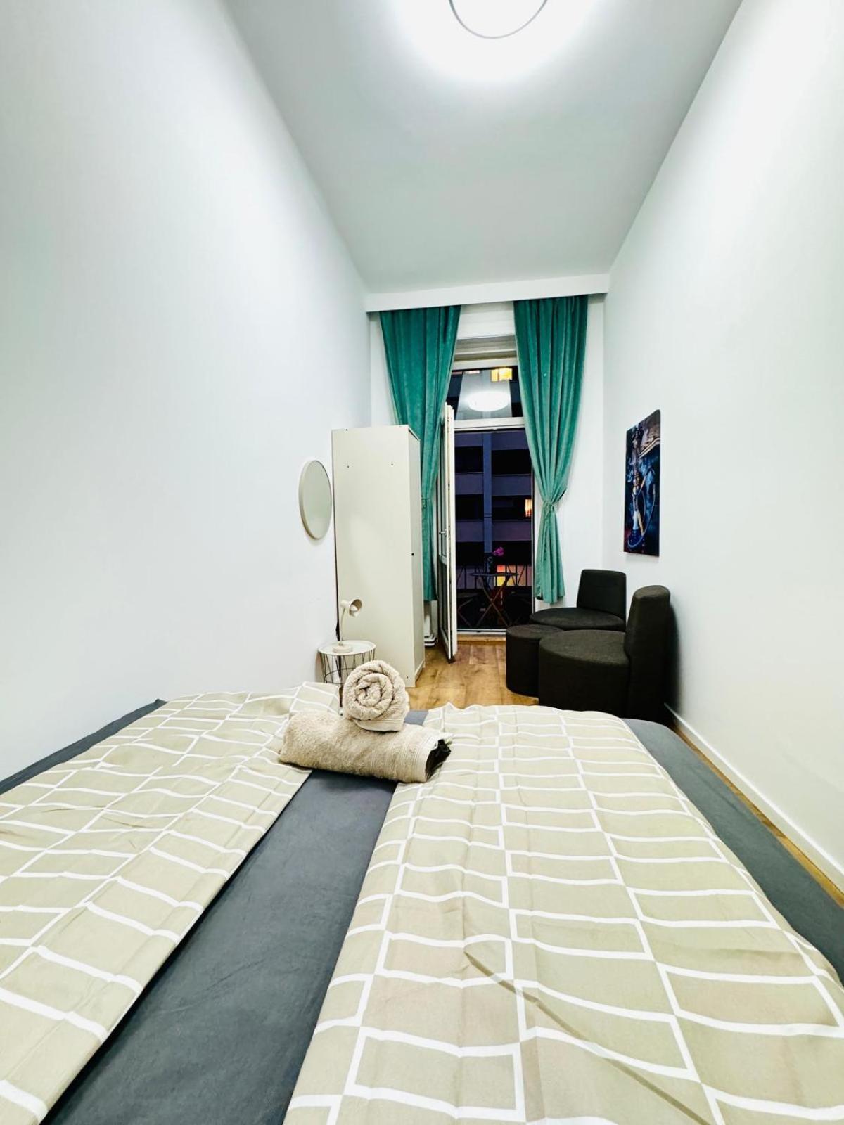 Cozy 9Br Shared Apartment, Only 12Min Walk To Augarten Wien Eksteriør billede