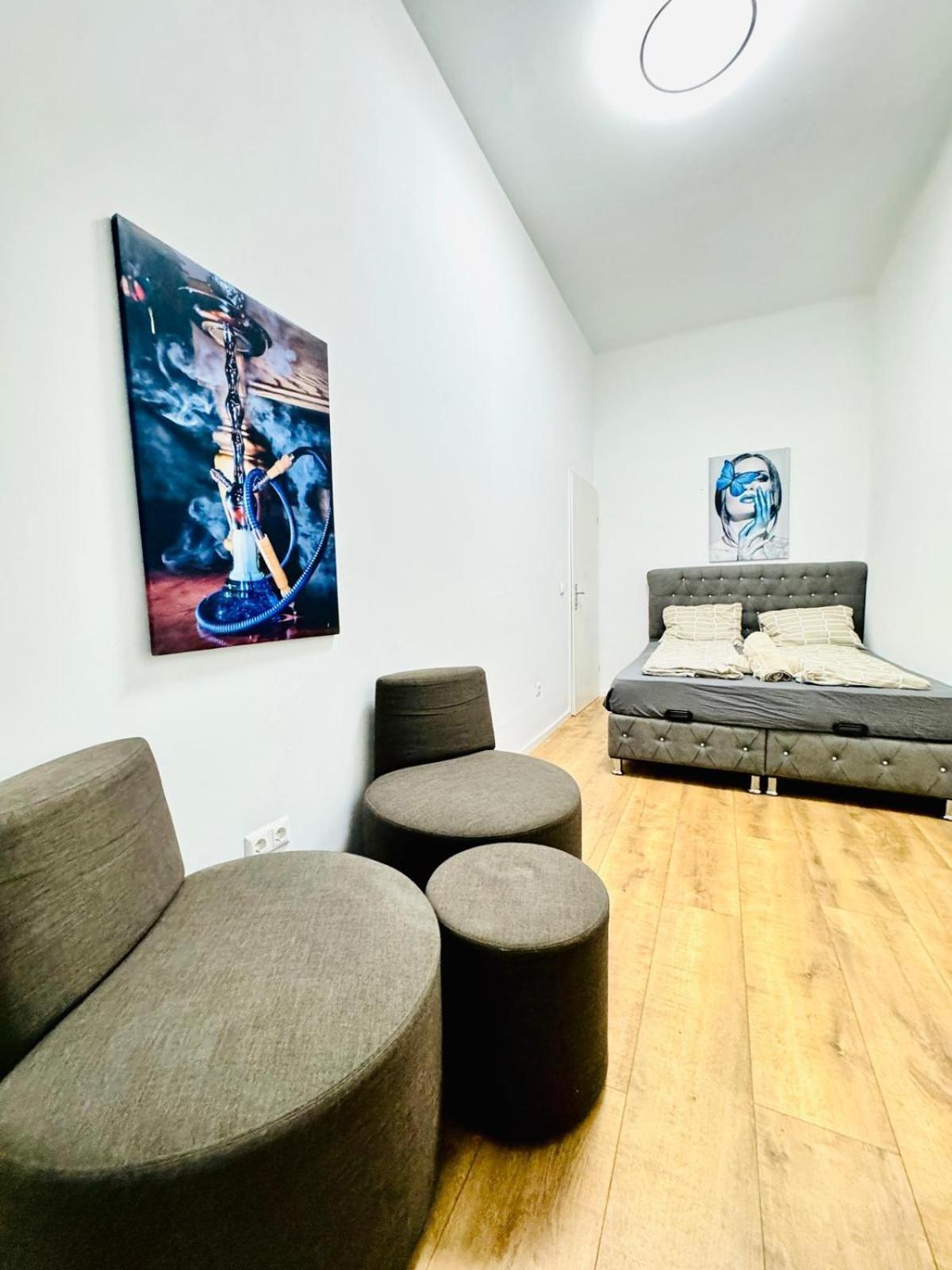 Cozy 9Br Shared Apartment, Only 12Min Walk To Augarten Wien Eksteriør billede