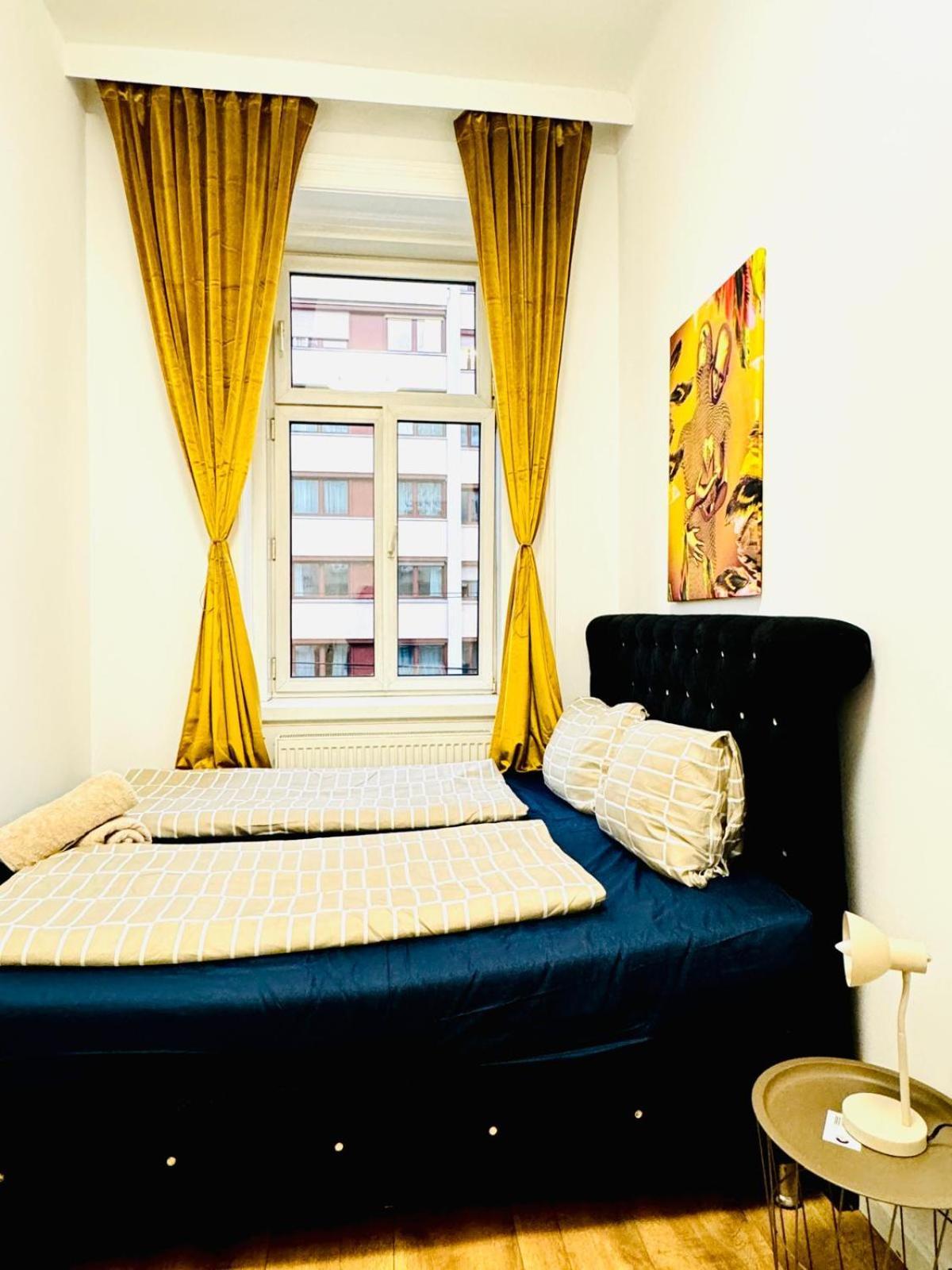 Cozy 9Br Shared Apartment, Only 12Min Walk To Augarten Wien Eksteriør billede