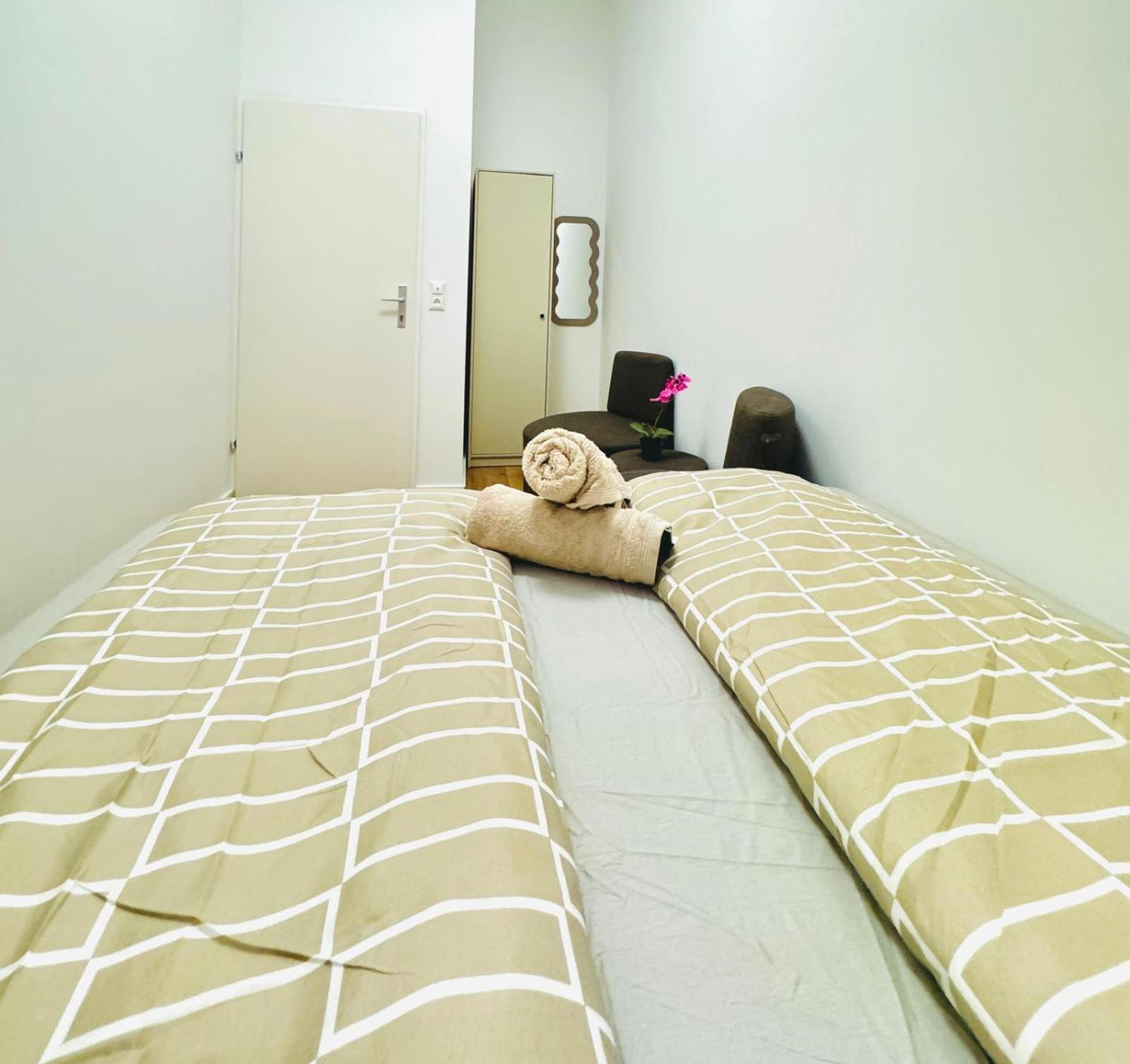 Cozy 9Br Shared Apartment, Only 12Min Walk To Augarten Wien Eksteriør billede