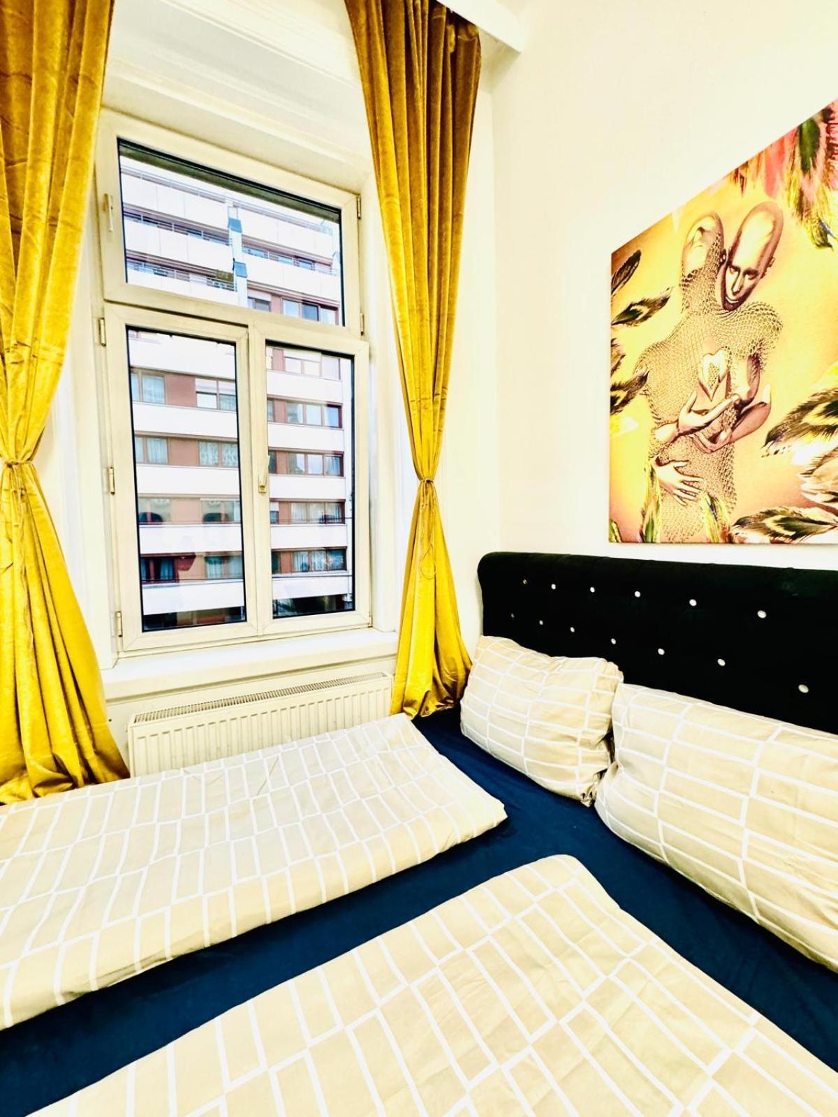 Cozy 9Br Shared Apartment, Only 12Min Walk To Augarten Wien Eksteriør billede