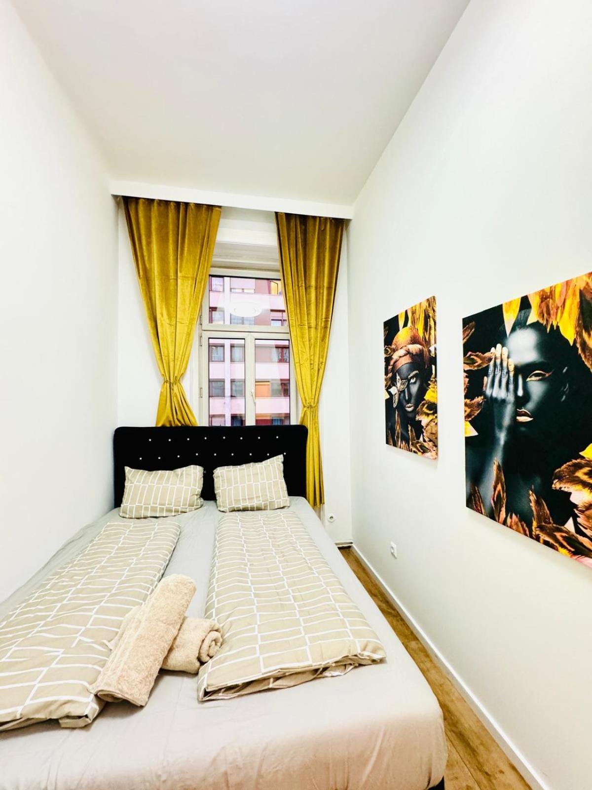 Cozy 9Br Shared Apartment, Only 12Min Walk To Augarten Wien Eksteriør billede