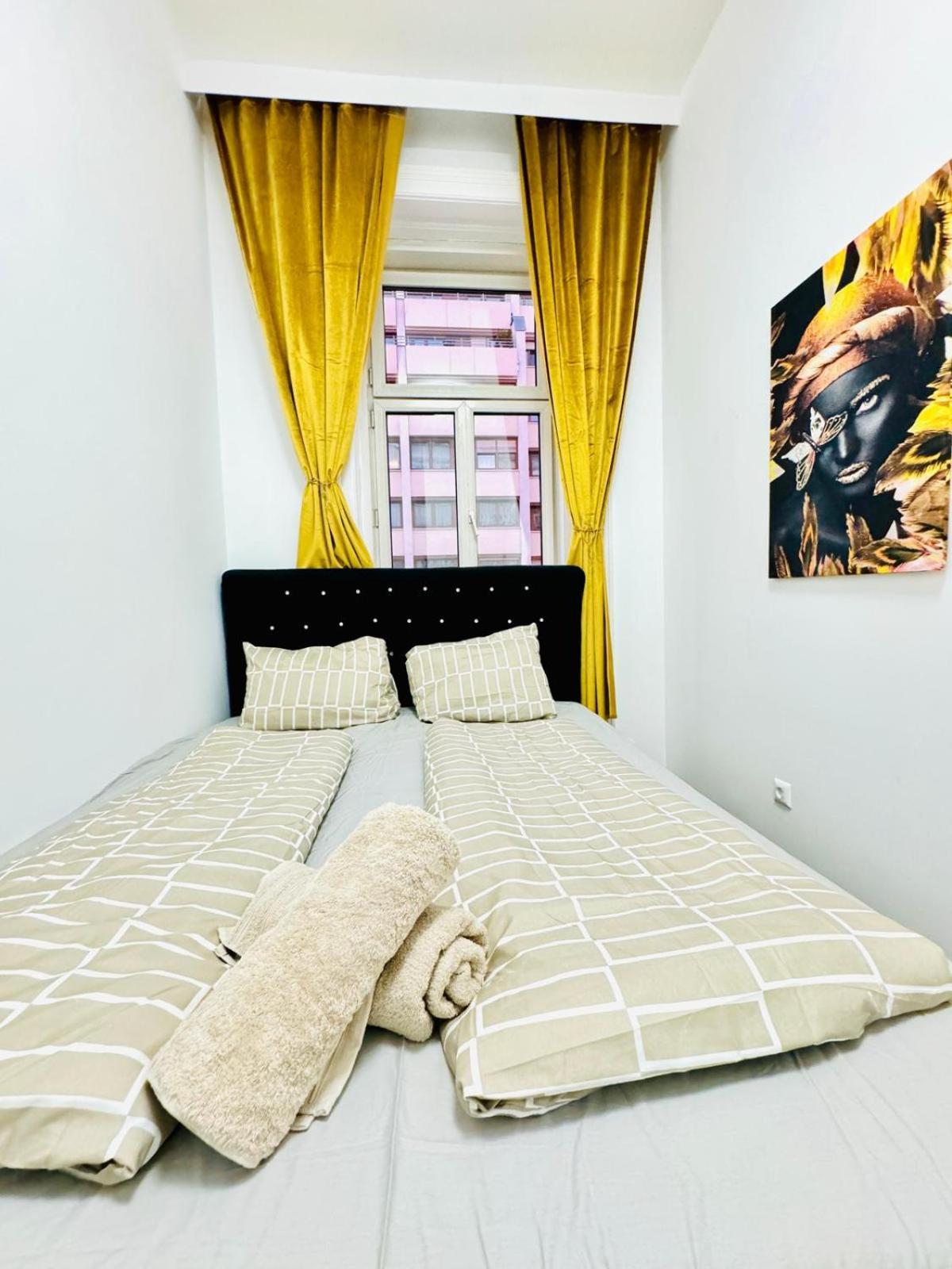 Cozy 9Br Shared Apartment, Only 12Min Walk To Augarten Wien Eksteriør billede