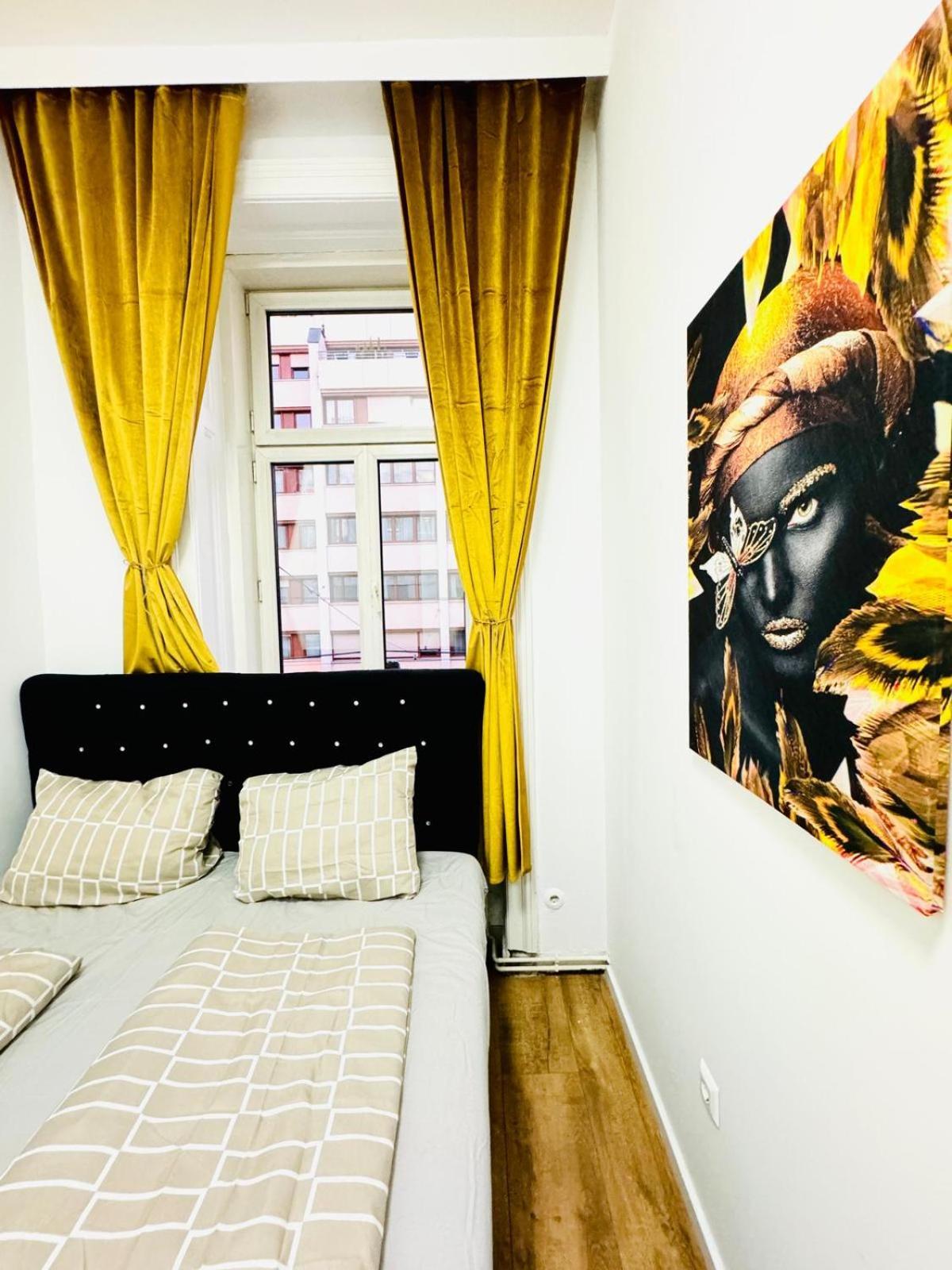Cozy 9Br Shared Apartment, Only 12Min Walk To Augarten Wien Eksteriør billede