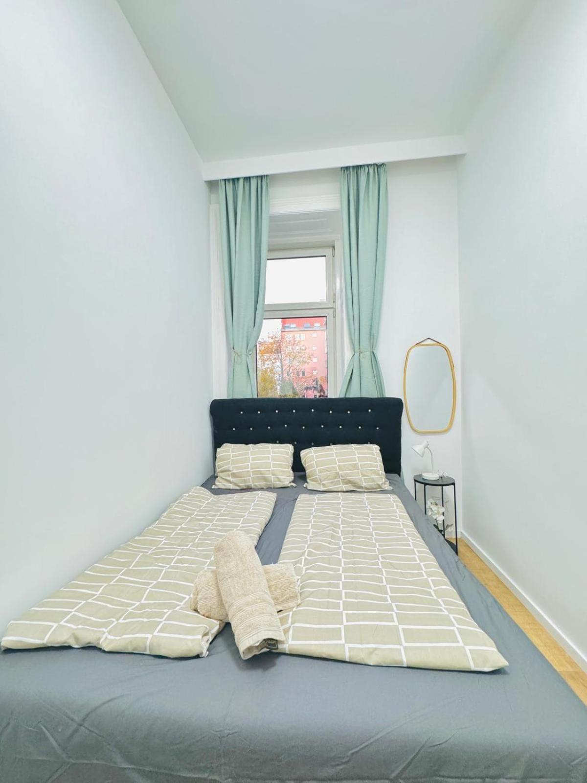 Cozy 9Br Shared Apartment, Only 12Min Walk To Augarten Wien Eksteriør billede